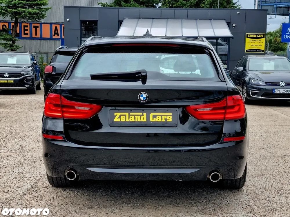 BMW Seria 5 520i Sport Line - 6