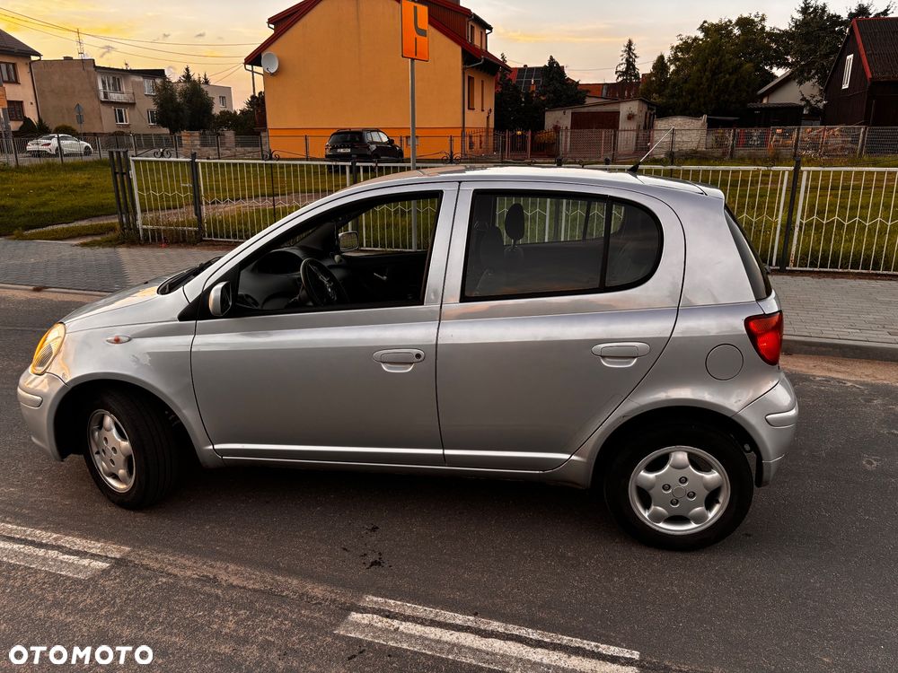 Toyota Yaris 1.0 Pak1 - 4