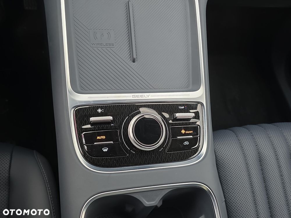 Geely Starray EM-i 1.5 PHEV Pro - 21