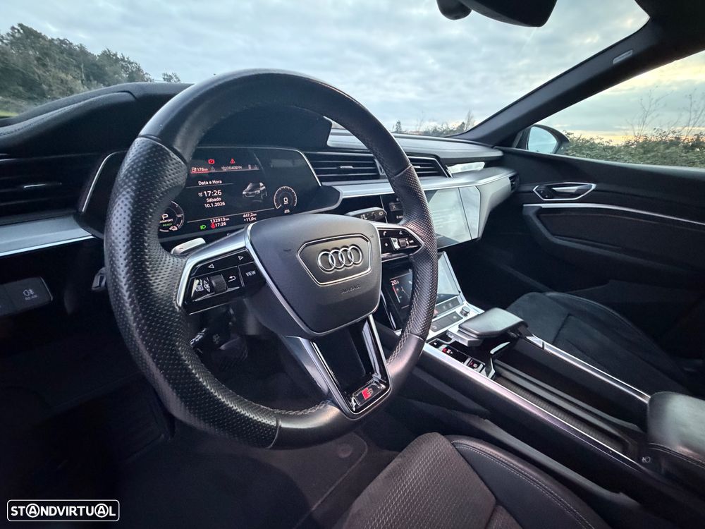 Audi e-tron 55 quattro S line - 19