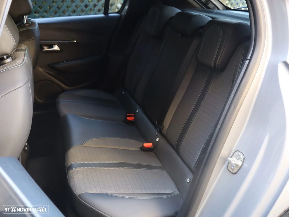 Peugeot e-208 Allure - 39