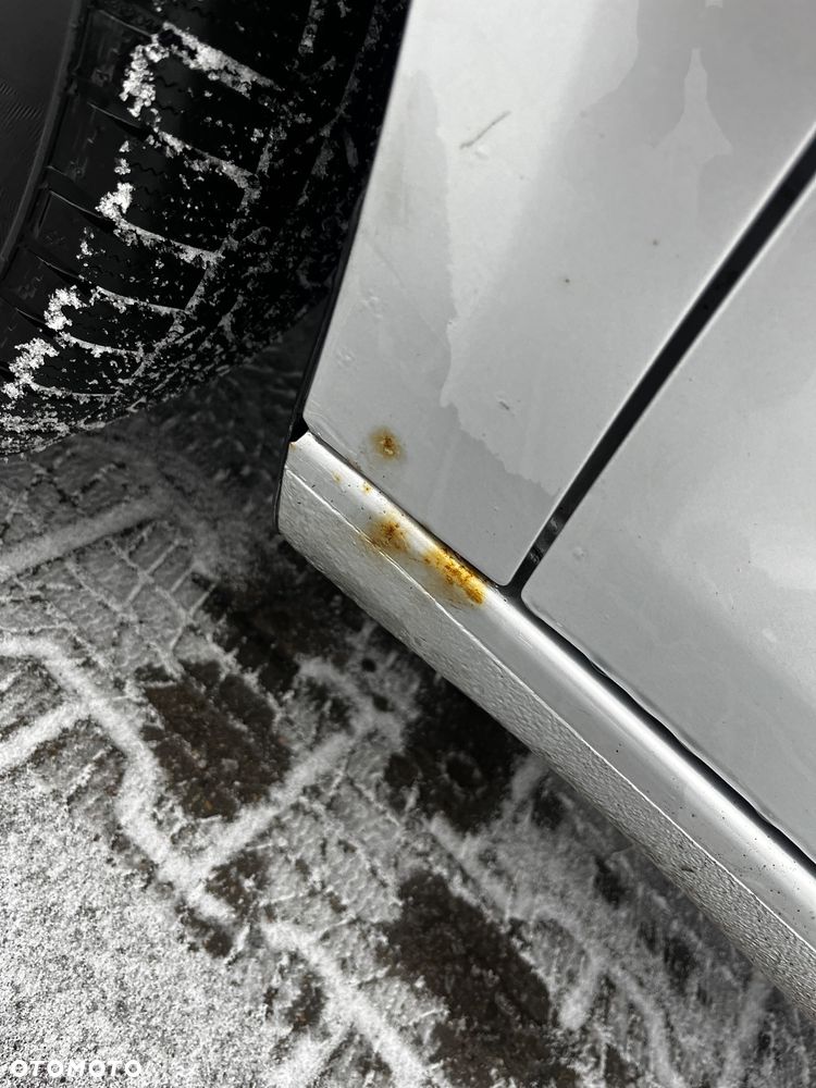 Volkswagen Touran 1.9 TDI DPF Conceptline - 10