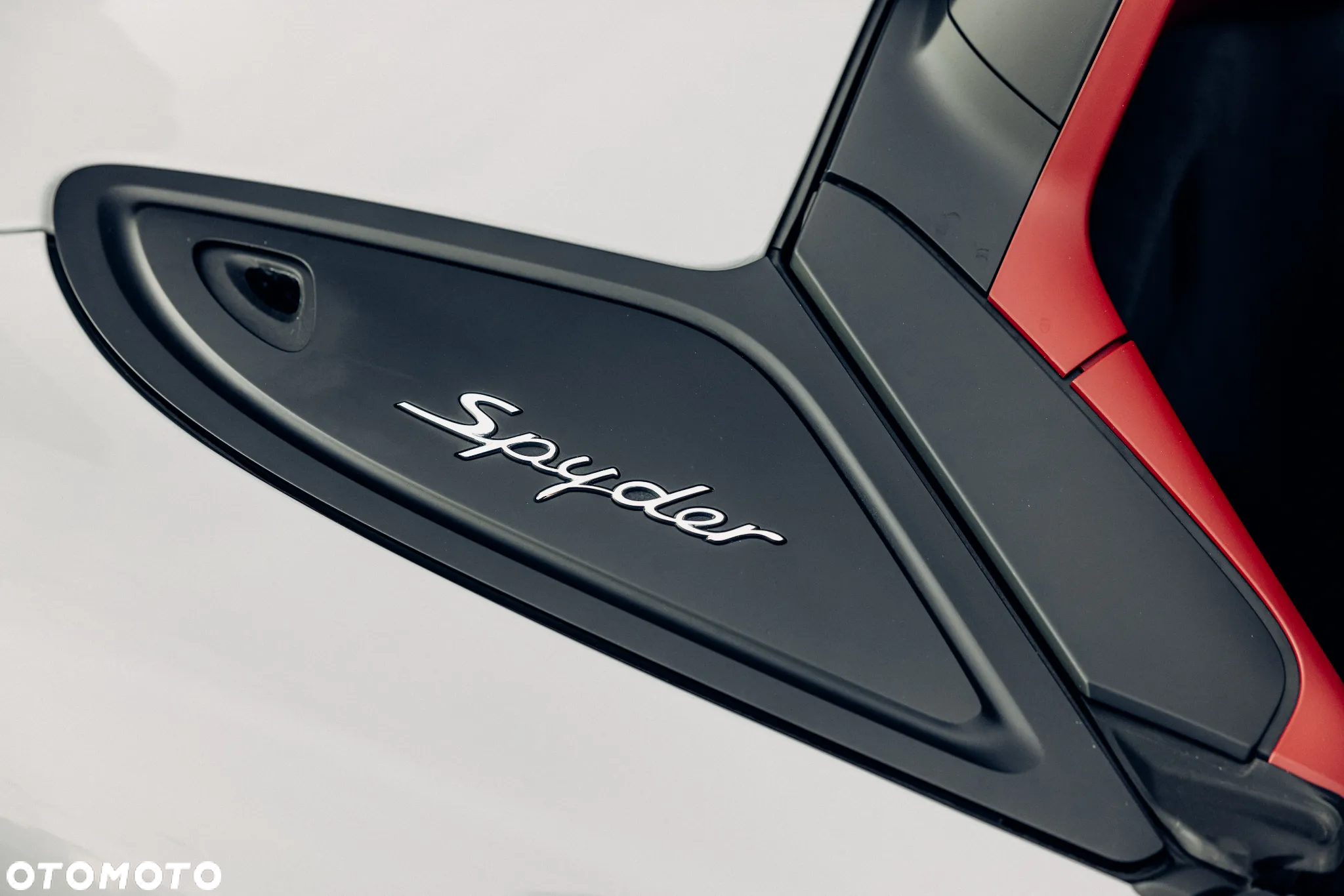 Porsche 718 Spyder - 13