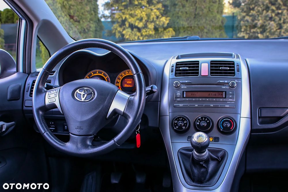 Toyota Auris 1.6 VVT-i Sol - 19