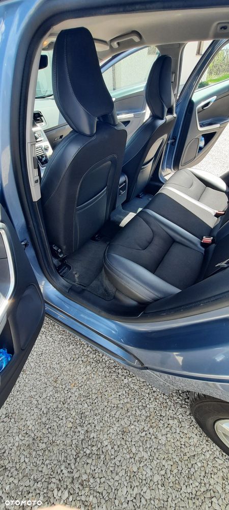 Volvo V60 D2 Momentum - 5