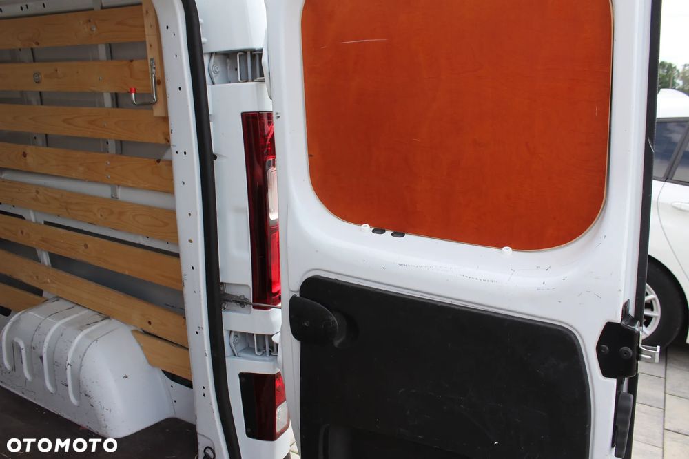 Renault Trafic - 41
