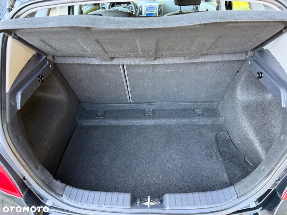 Hyundai i30 i30cw 1.4 UEFA EURO 2012 Edition - 39