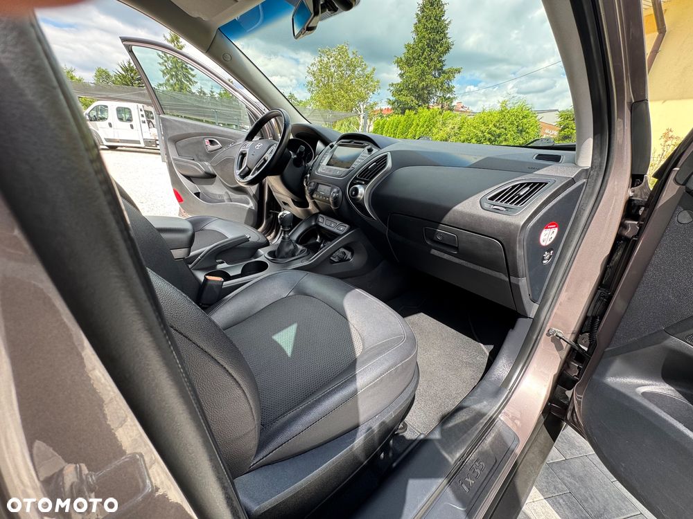 Hyundai ix35 1.6 2WD Fifa World Cup Edition - 31