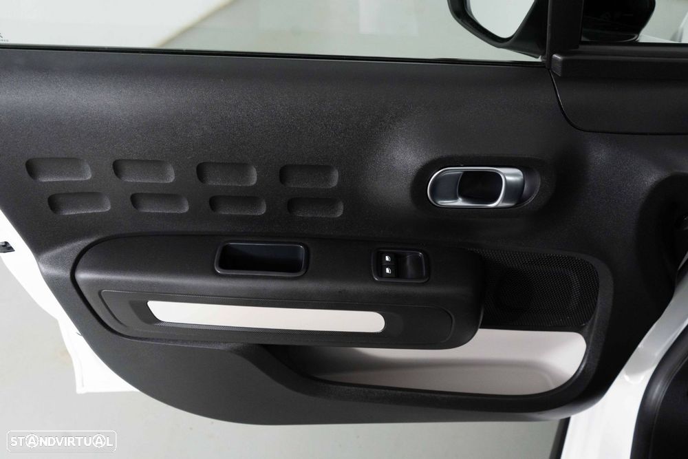 Citroën C3 1.2 PureTech C-Series - 12
