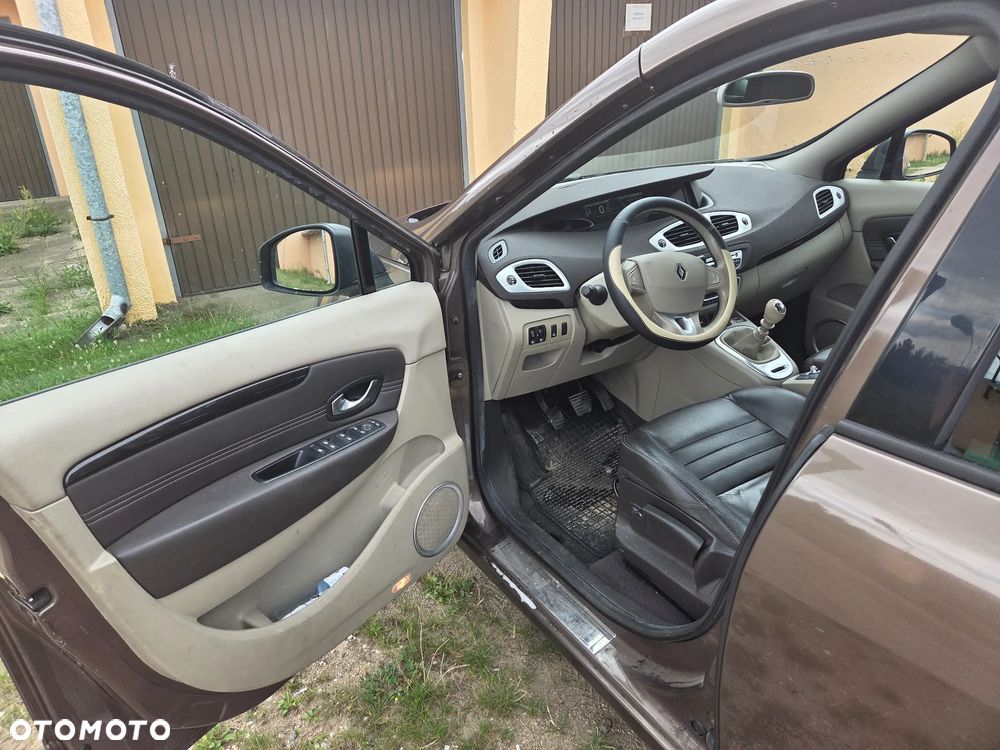 Renault Grand Scenic Gr 1.9 dCi Privilege Euro5 - 6