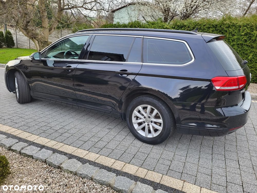 Volkswagen Passat - 10
