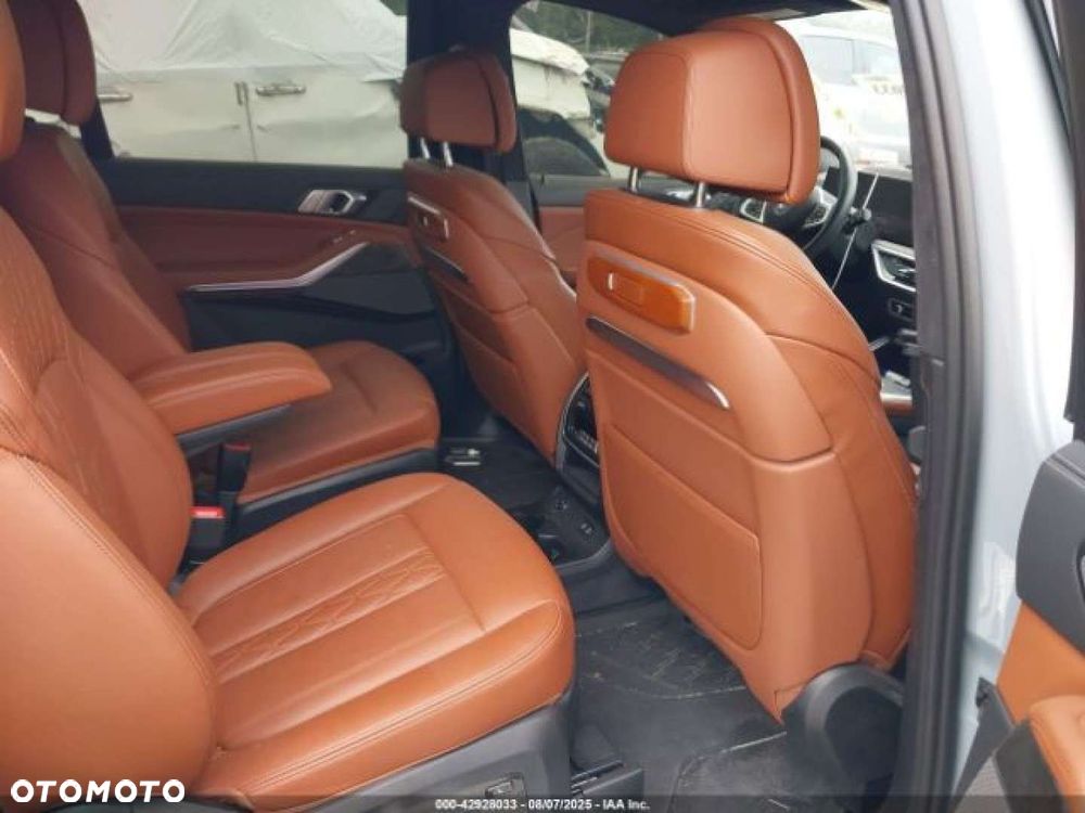 BMW X7 - 14