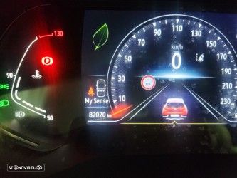 Renault Captur TCe 140 EDC GPF BUSINESS EDITION - 26