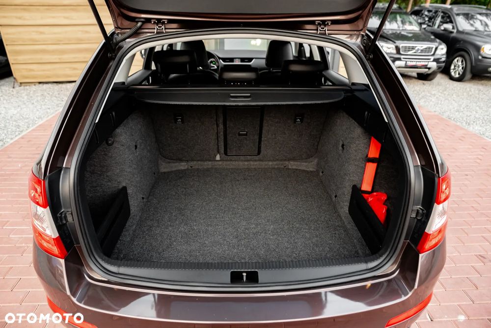 Skoda Octavia 2.0 TDI 4x4 Elegance DSG - 21