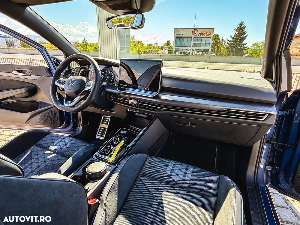 Volkswagen Golf 1.5 eTSI MHEV 150CP DSG R-Line - 15