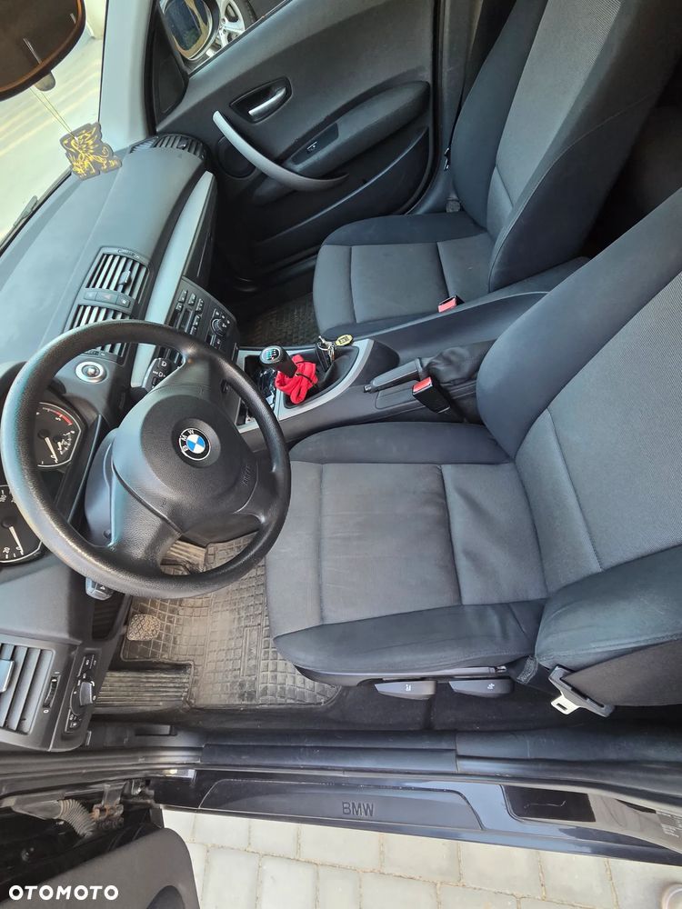 BMW Seria 1 118d - 17