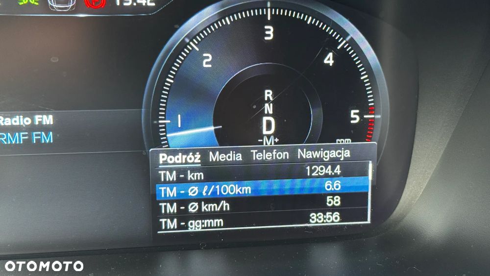 Volvo V60 B4 D R-Design - 13