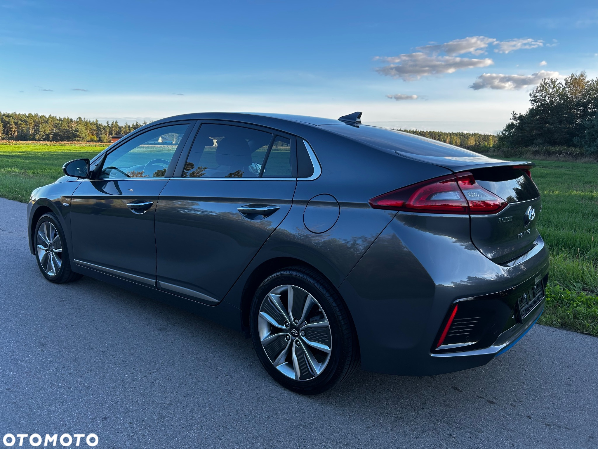 Hyundai IONIQ Hybrid 1.6 GDI Premium - 5