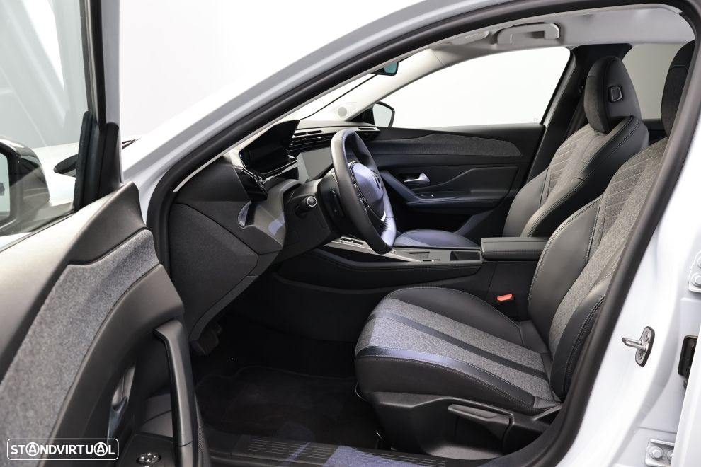 Peugeot 408 1.2 PureTech Allure EAT8 - 24