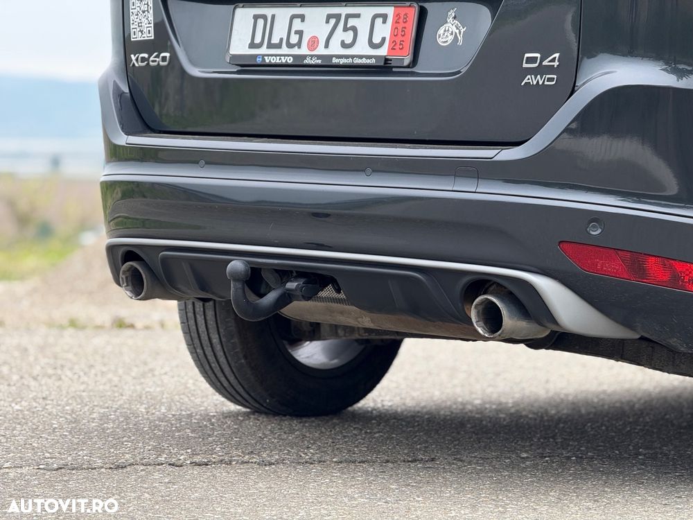 Volvo XC 60 D4AWD Start-Stop R-Design - 11
