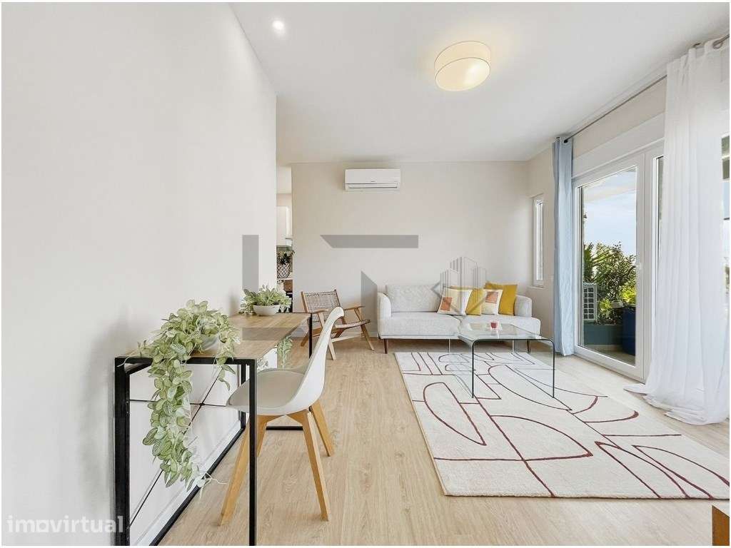 Apartamento T1 Mobilado com Varanda para Arrendamento no Centro de ... - Grande imagem: 2/17