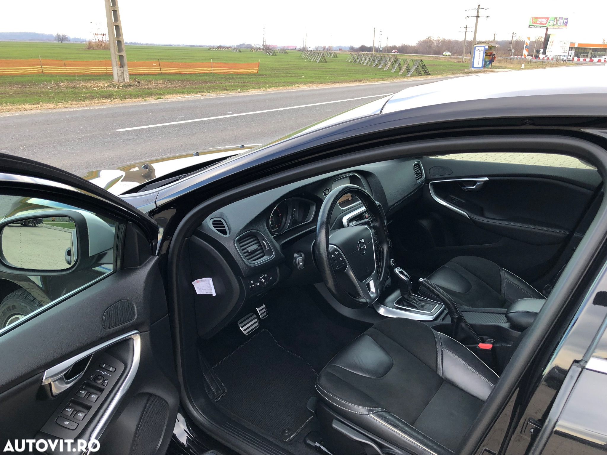 Volvo V40 D3 Geartronic RDesign - 12