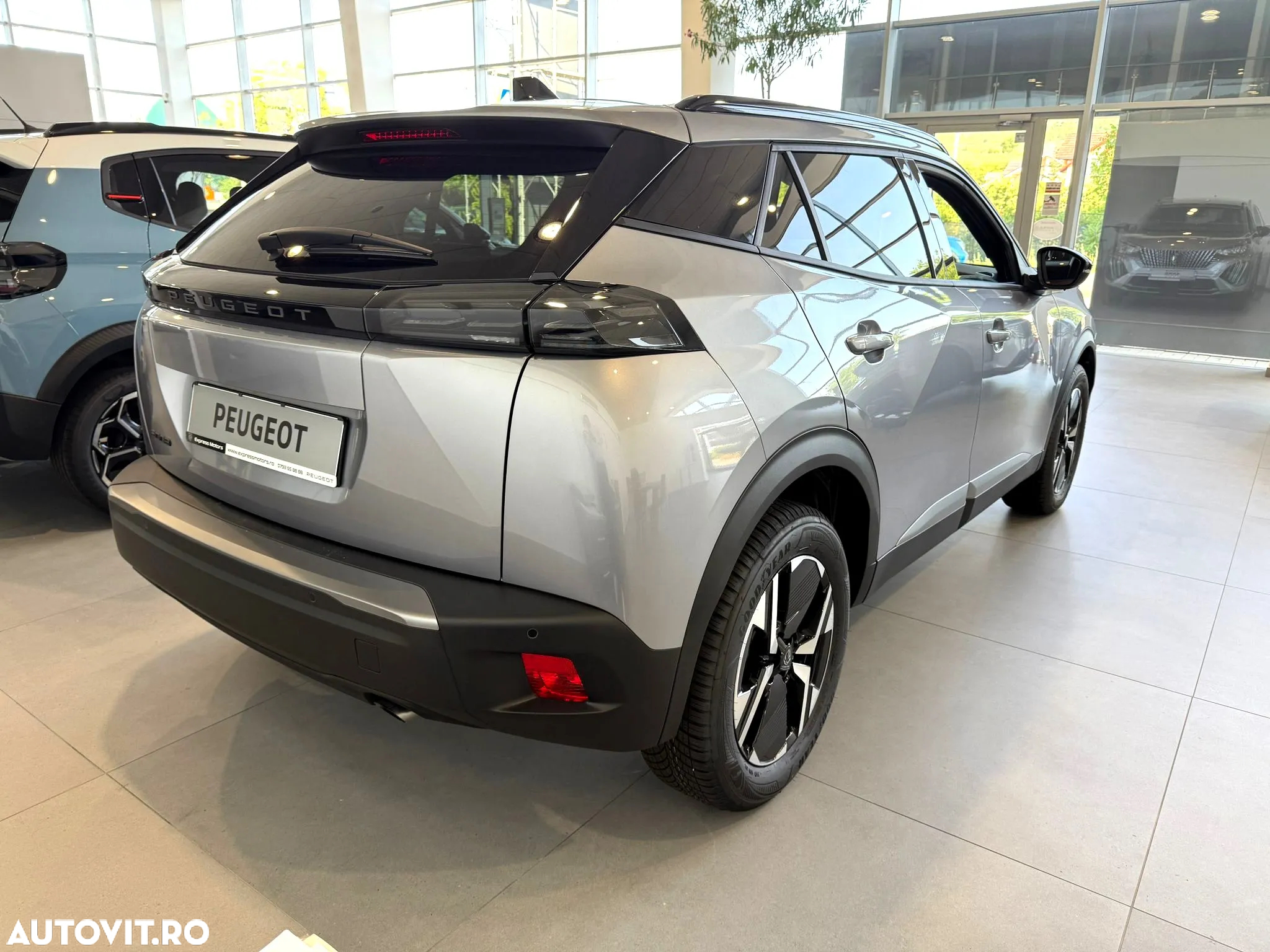 Peugeot 2008 1.2 L PureTech STT Allure - 5