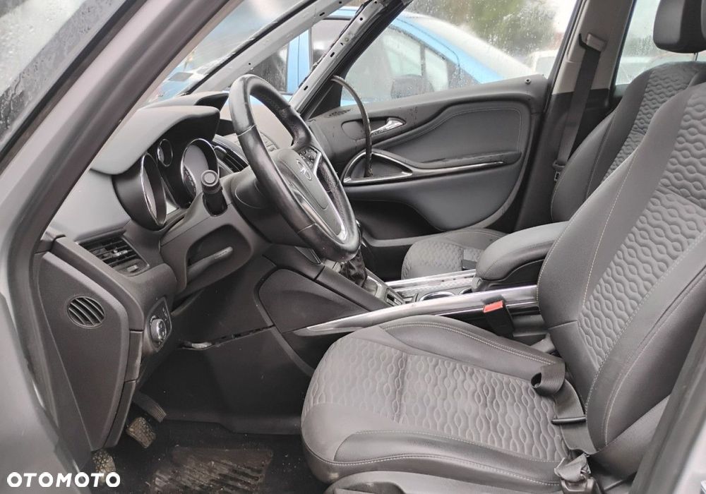 Opel Zafira - 8