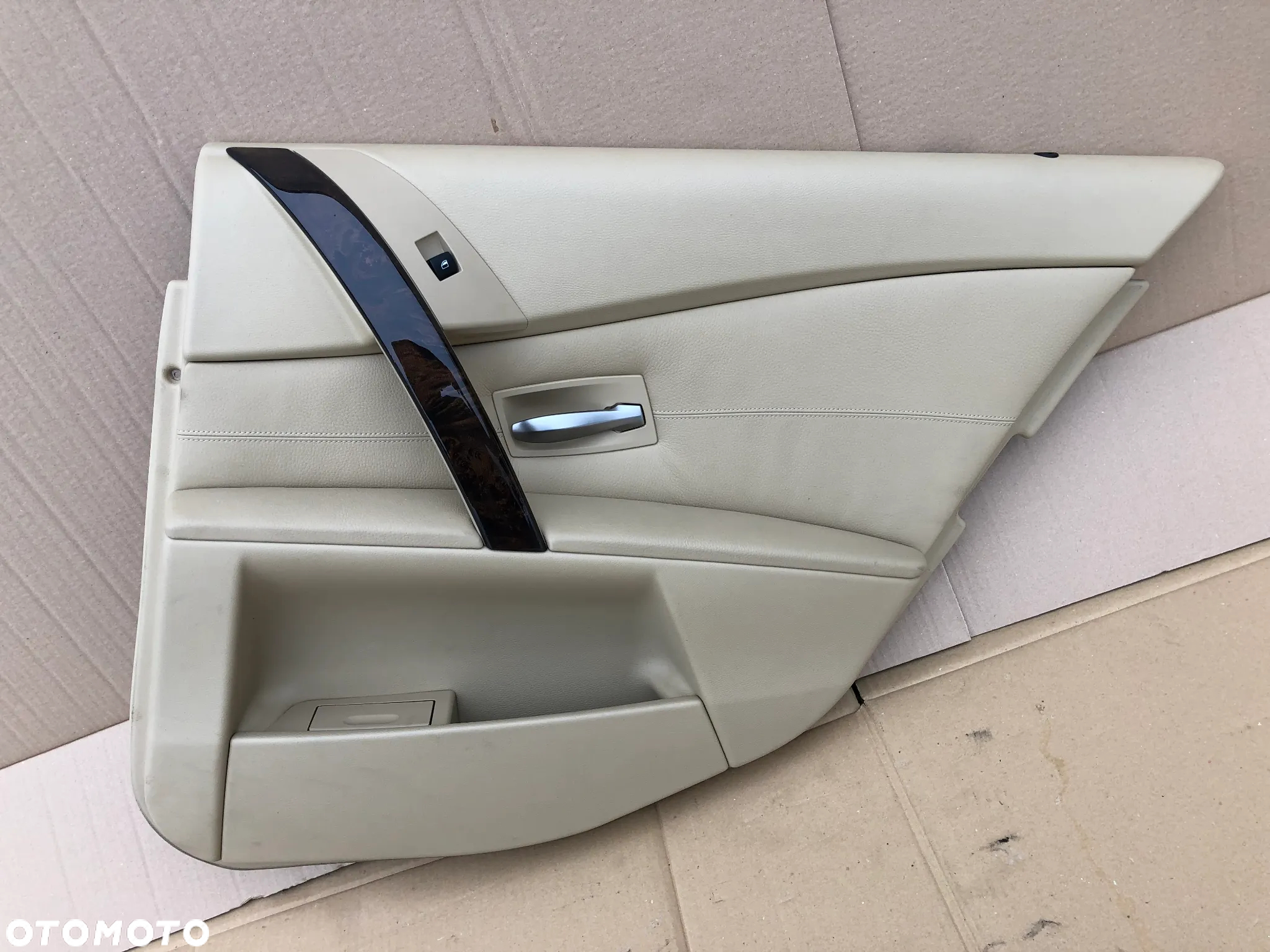 TAPICERKA BOCZEK DRZWI PRZÓD TYŁ PRAWY LEWY BMW E60 BEIGE - 12