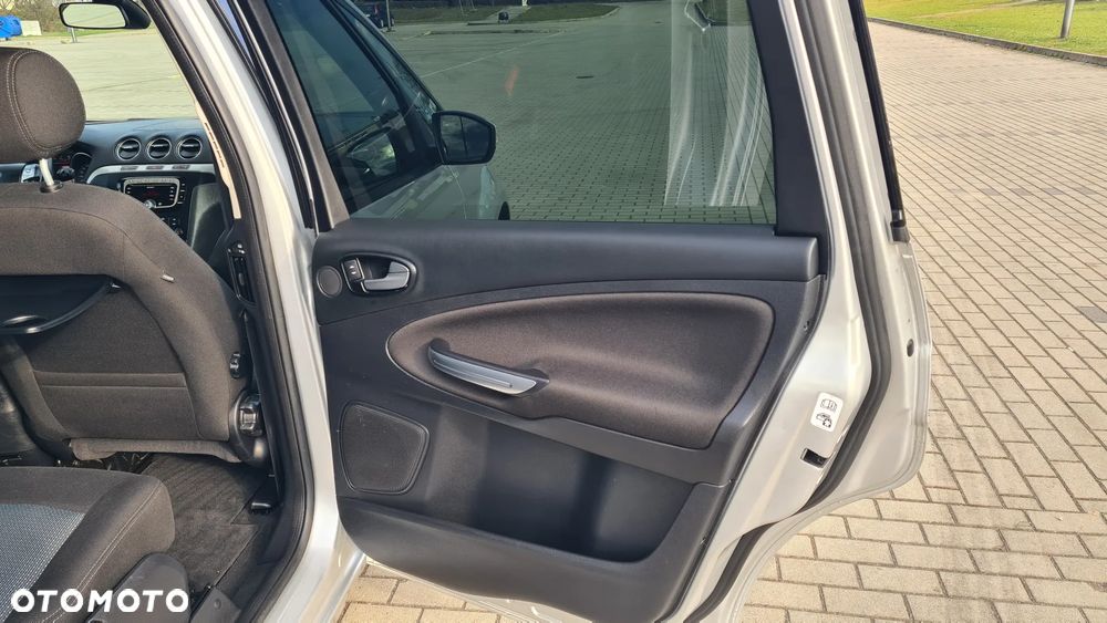 Ford Galaxy 2.0 TDCi Trend - 14