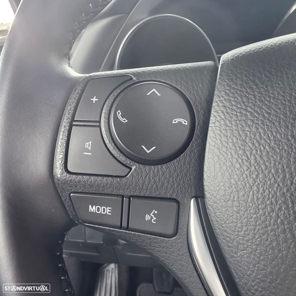 Toyota Auris 1.4 D-4D Comfort+Pack Sport - 19