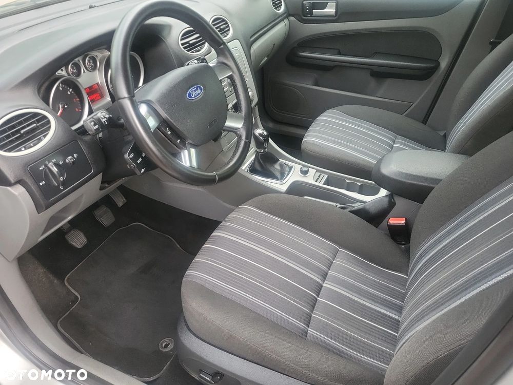 Ford Focus 2.0 16V Style+ - 36