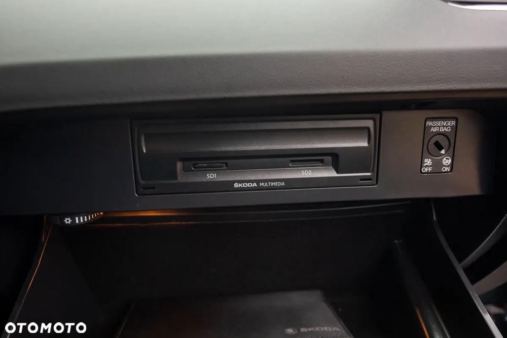 Skoda Octavia 2.0 TDI DSG Drive - 37