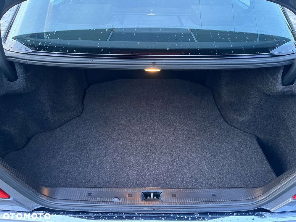 Mercedes-Benz Klasa C 180 Classic - 9