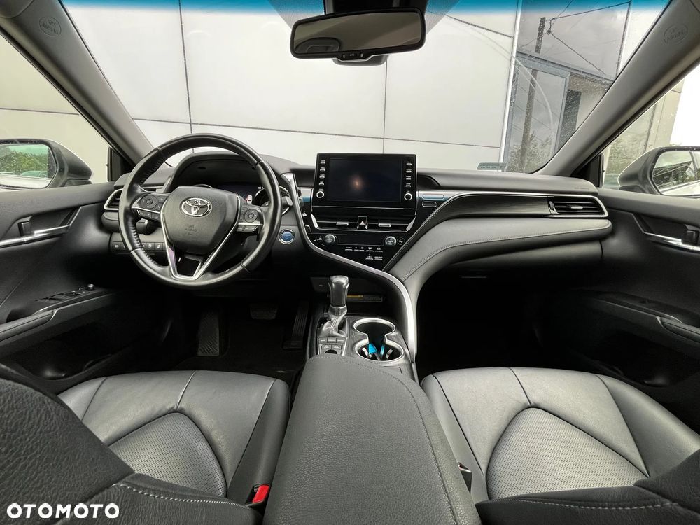 Toyota Camry 2.5 Hybrid Executive CVT - 19