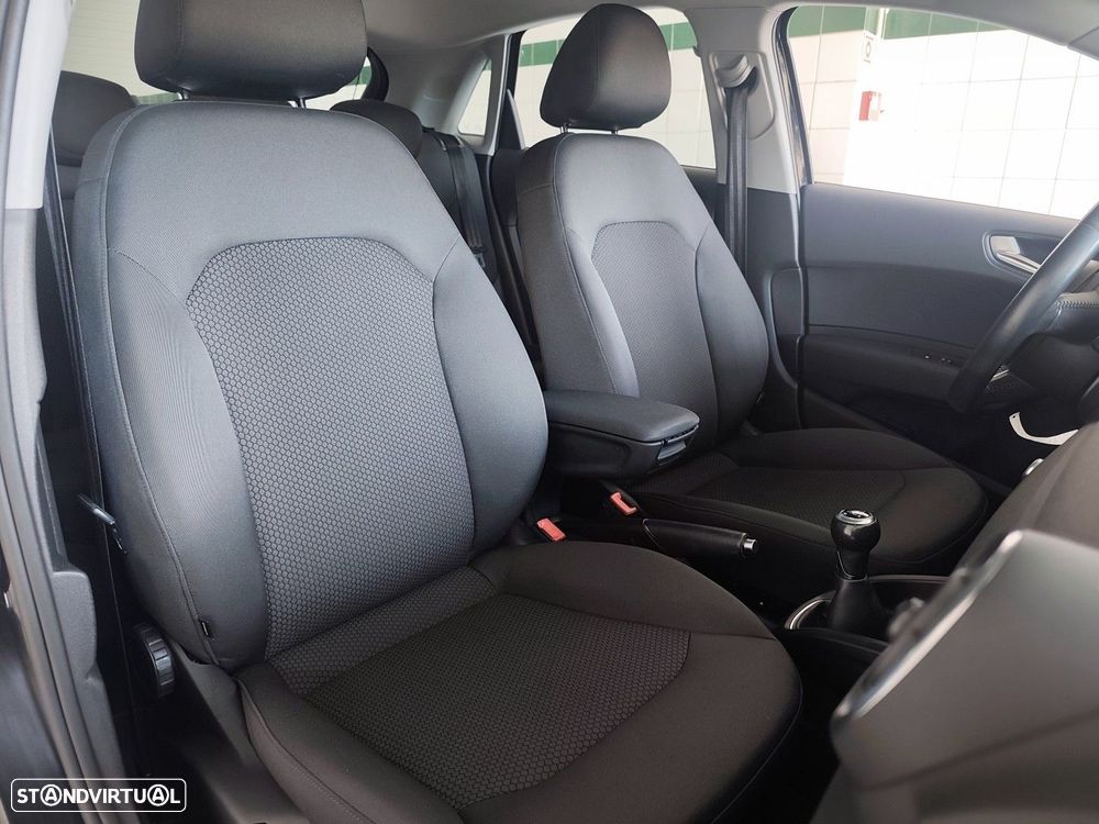 Audi A1 Sportback 1.0 TFSI Design - 10