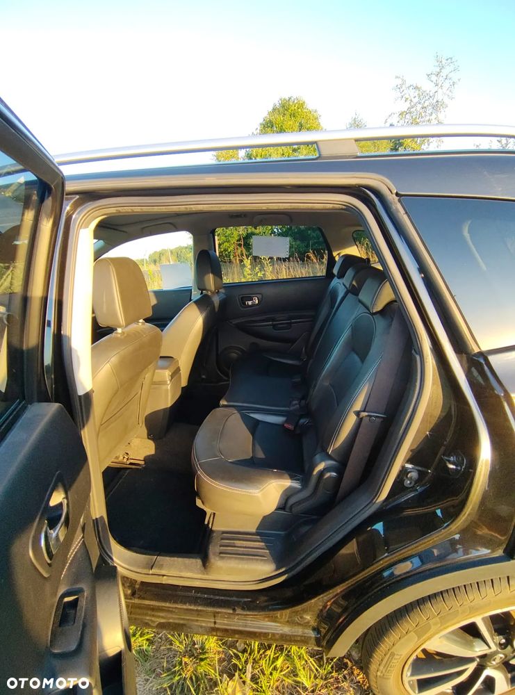 Nissan Qashqai+2 - 19