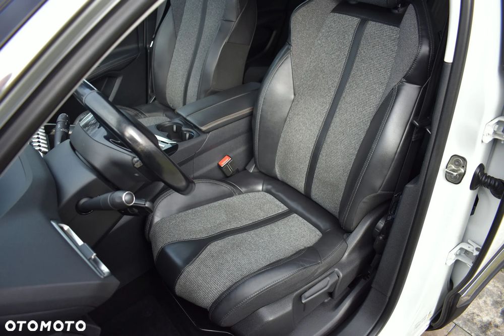 Peugeot 3008 HDi FAP 150 Allure - 25