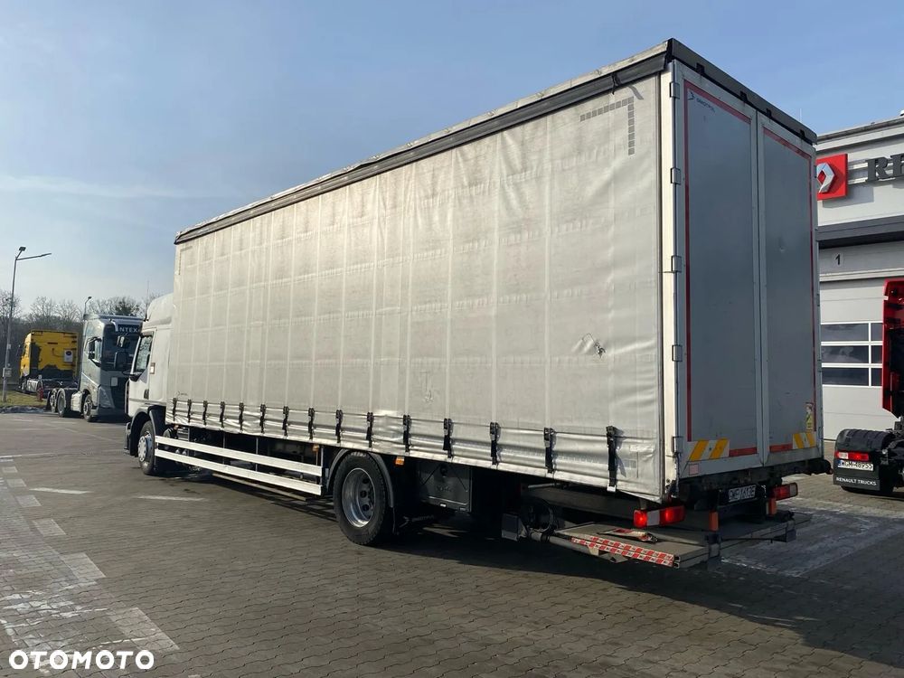 Renault D Wide - 8