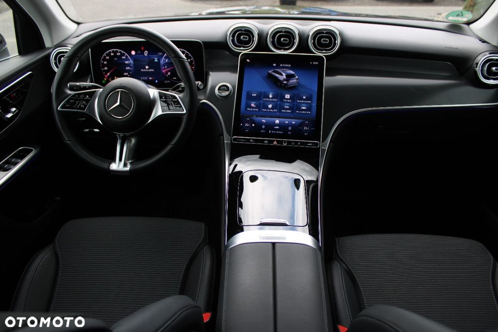Mercedes-Benz GLC - 30