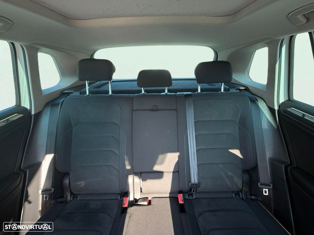 VW Tiguan 2.0 TDI R-Line DSG - 17