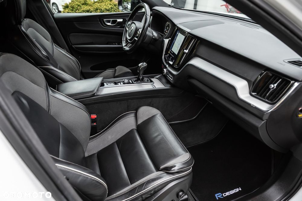 Volvo XC 60 D3 Drive-E R-Design Kinetic - 6