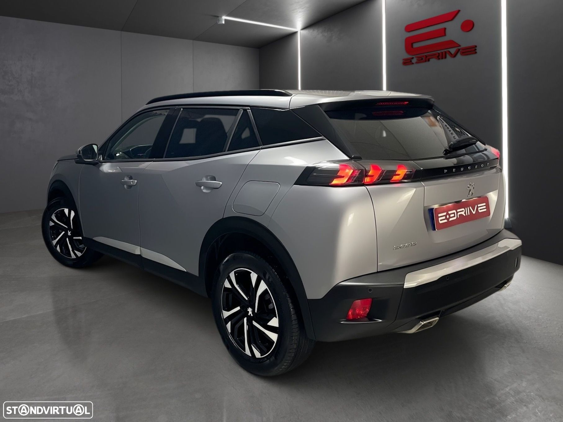 Peugeot 2008 1.2 PureTech Allure EAT8 - 6