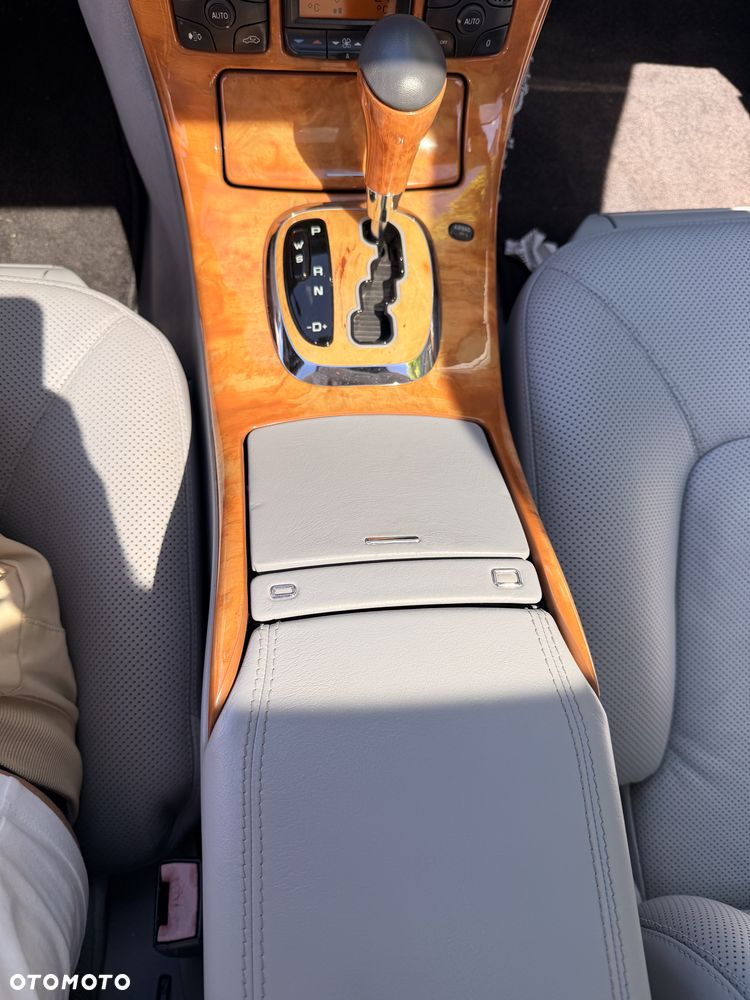 Mercedes-Benz CL - 26