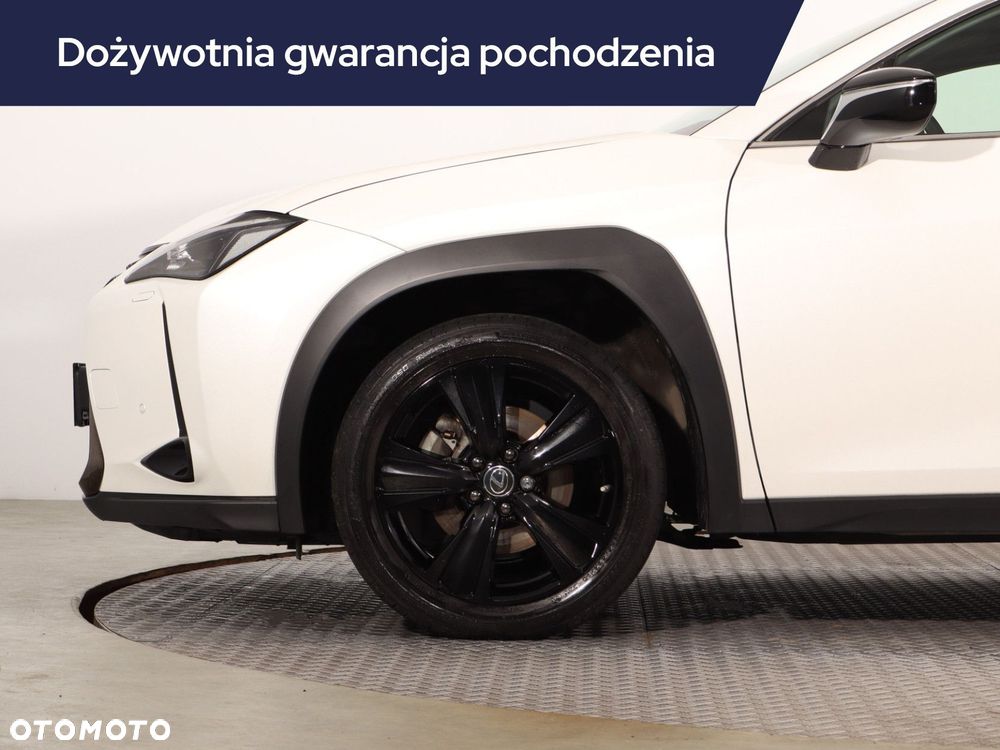 Lexus UX - 17