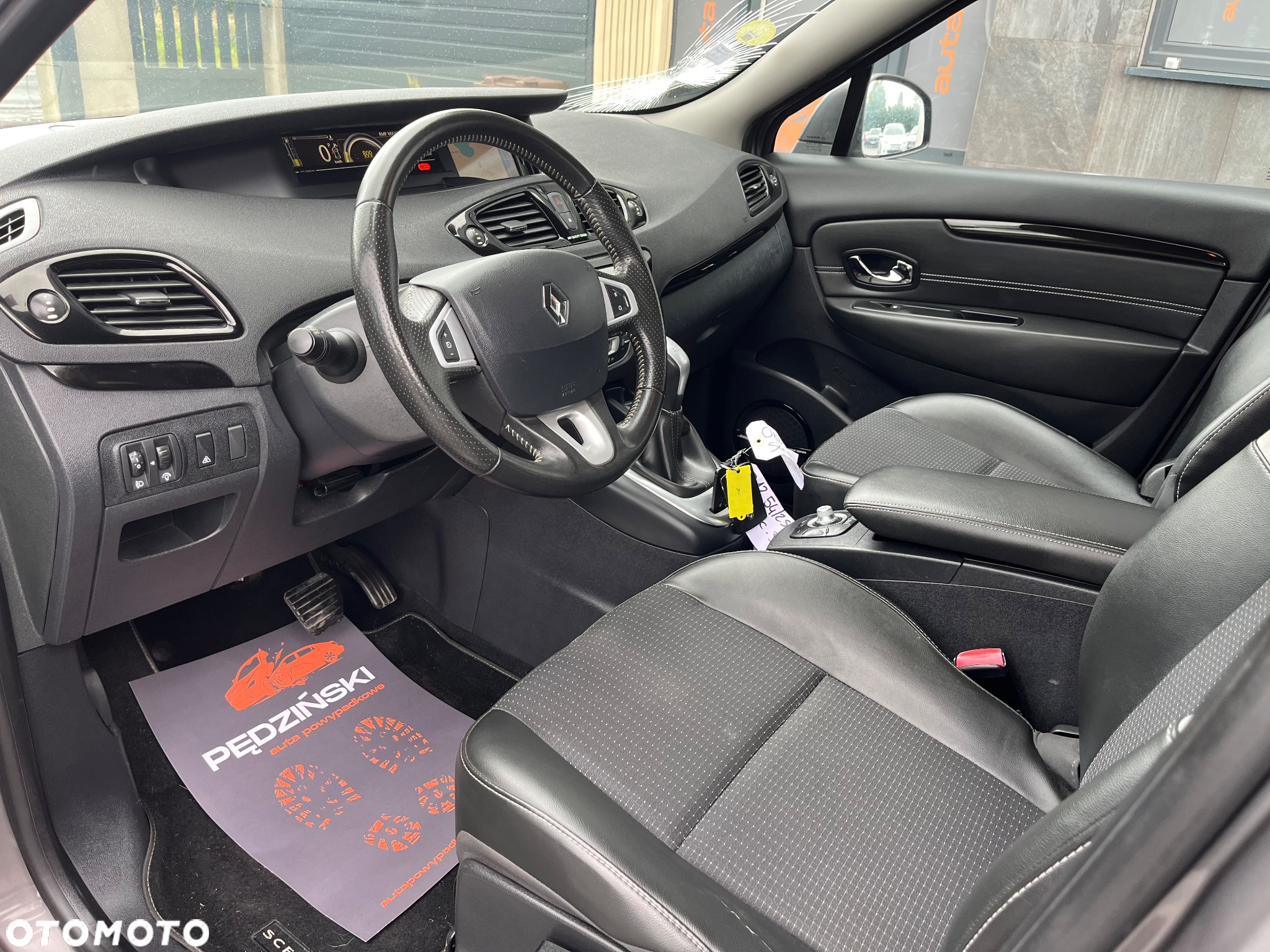 Renault Scenic - 8