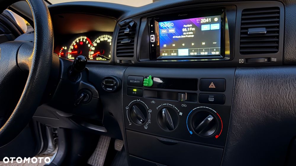 Toyota Corolla 1.6 VVT-i Edition - 19