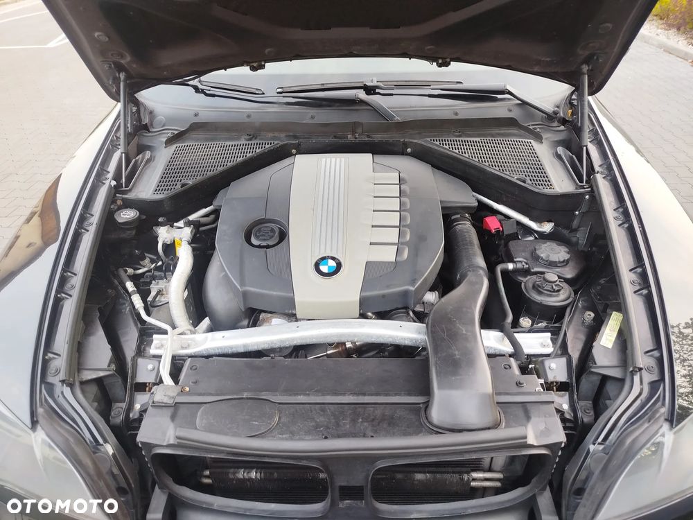 BMW X5 xDrive35d - 16