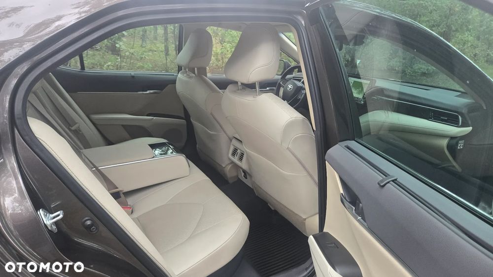 Toyota Camry 2.5 Hybrid Prestige CVT - 8