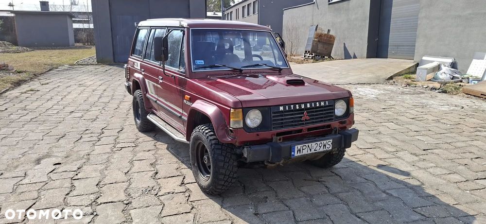 Mitsubishi Pajero - 1